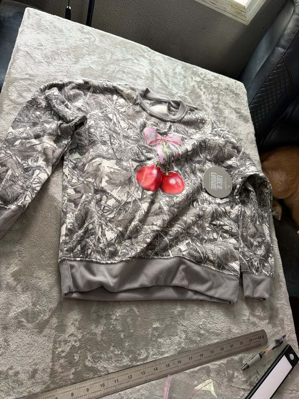No Comment Girls Camo Cherry Graphic Sweatshirt Size M (10/12)